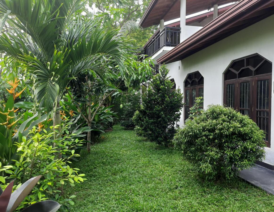 Tamarind Blue Hotell Tangalle Exteriör bild