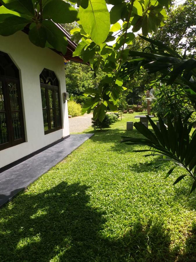Tamarind Blue Hotell Tangalle Exteriör bild